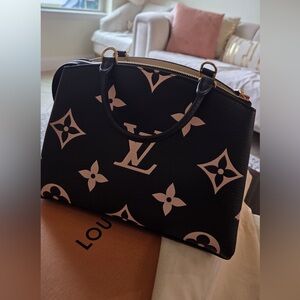 Brand new Louis Vuitton Petite Palais bag